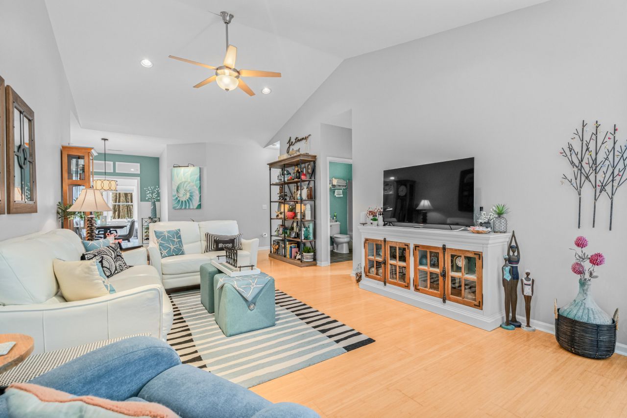 8699 Grassy Oak Trail Photo 6