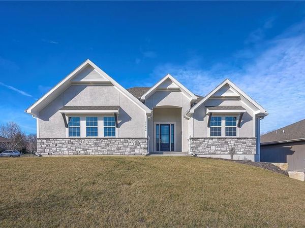 11494 S Longview Road, Olathe, KS 66061