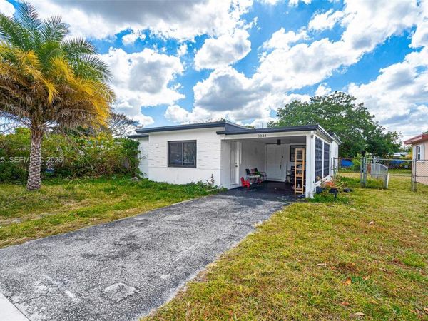 5844 Garfield St , Hollywood, FL 33021