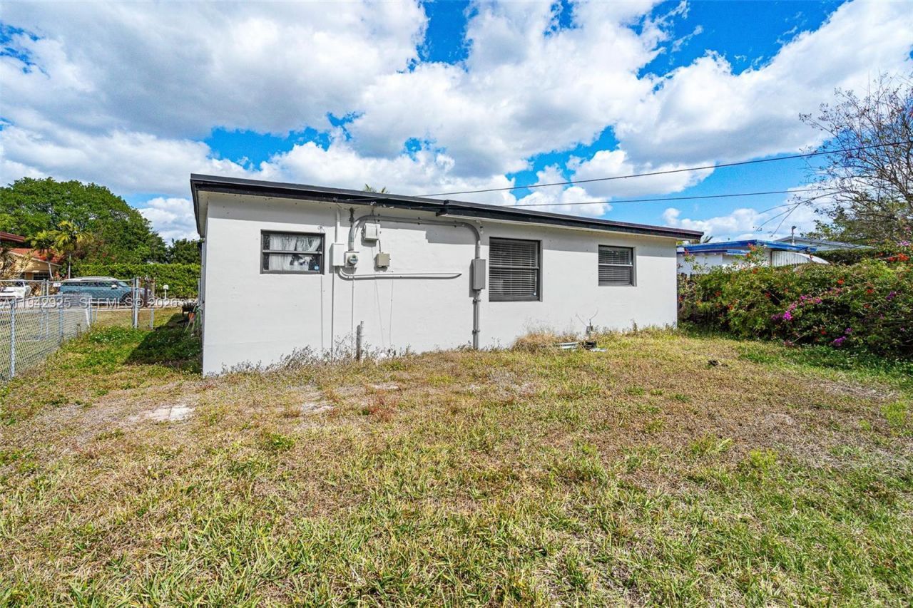 5844 Garfield St , Hollywood, FL 33021 Photo