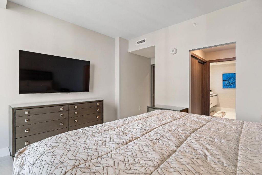 3100 N Ocean Drive, Unit P-1003, Singer Island, FL 33404 Photo