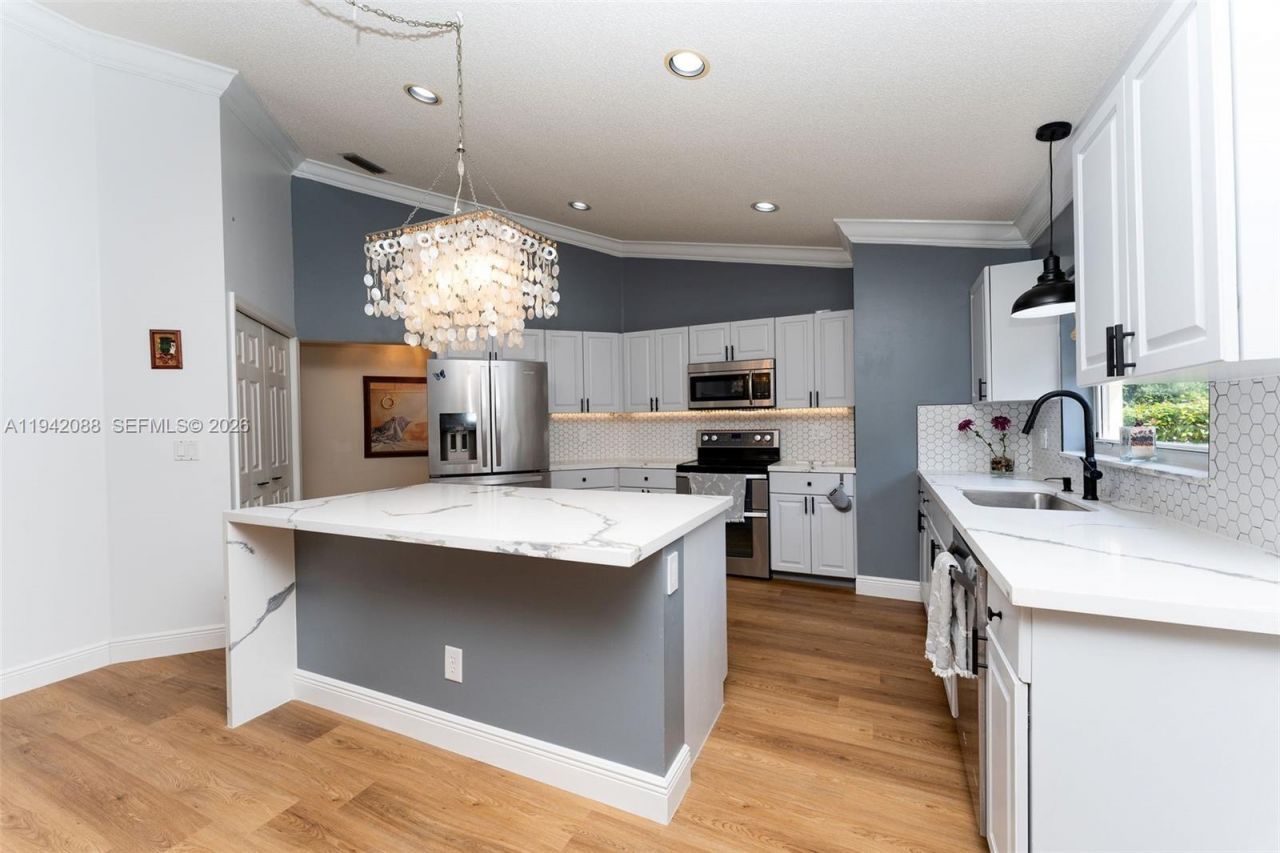 13080 NW 8th Ct, Sunrise, FL 33325 Photo