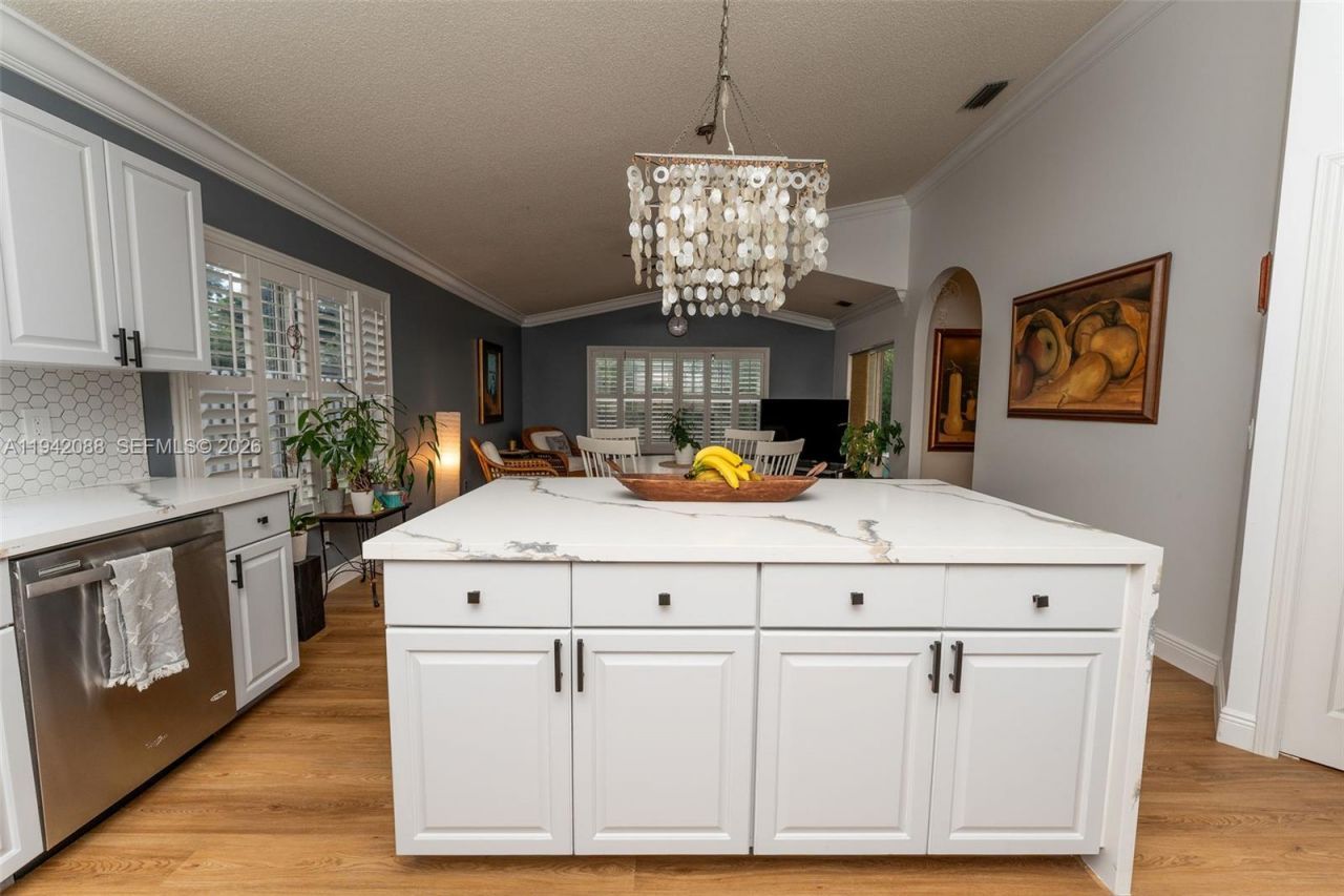 13080 NW 8th Ct, Sunrise, FL 33325 Photo