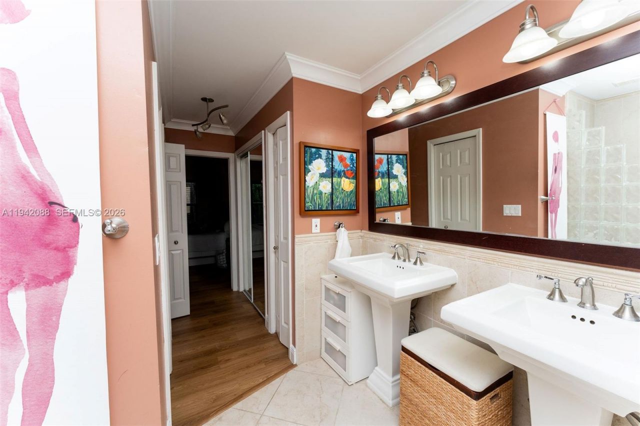 13080 NW 8th Ct, Sunrise, FL 33325 Photo