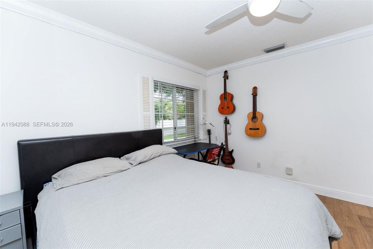 13080 NW 8th Ct, Sunrise, FL 33325 Photo