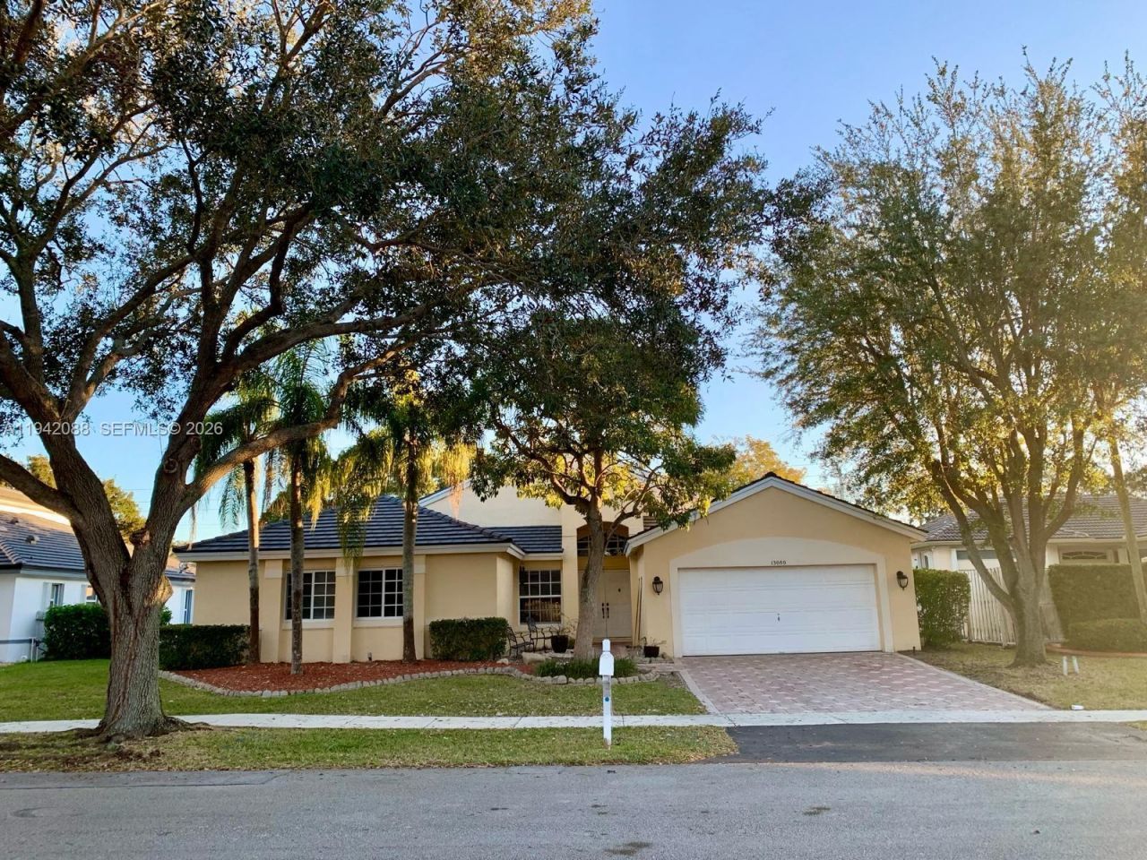 13080 NW 8th Ct, Sunrise, FL 33325 Photo