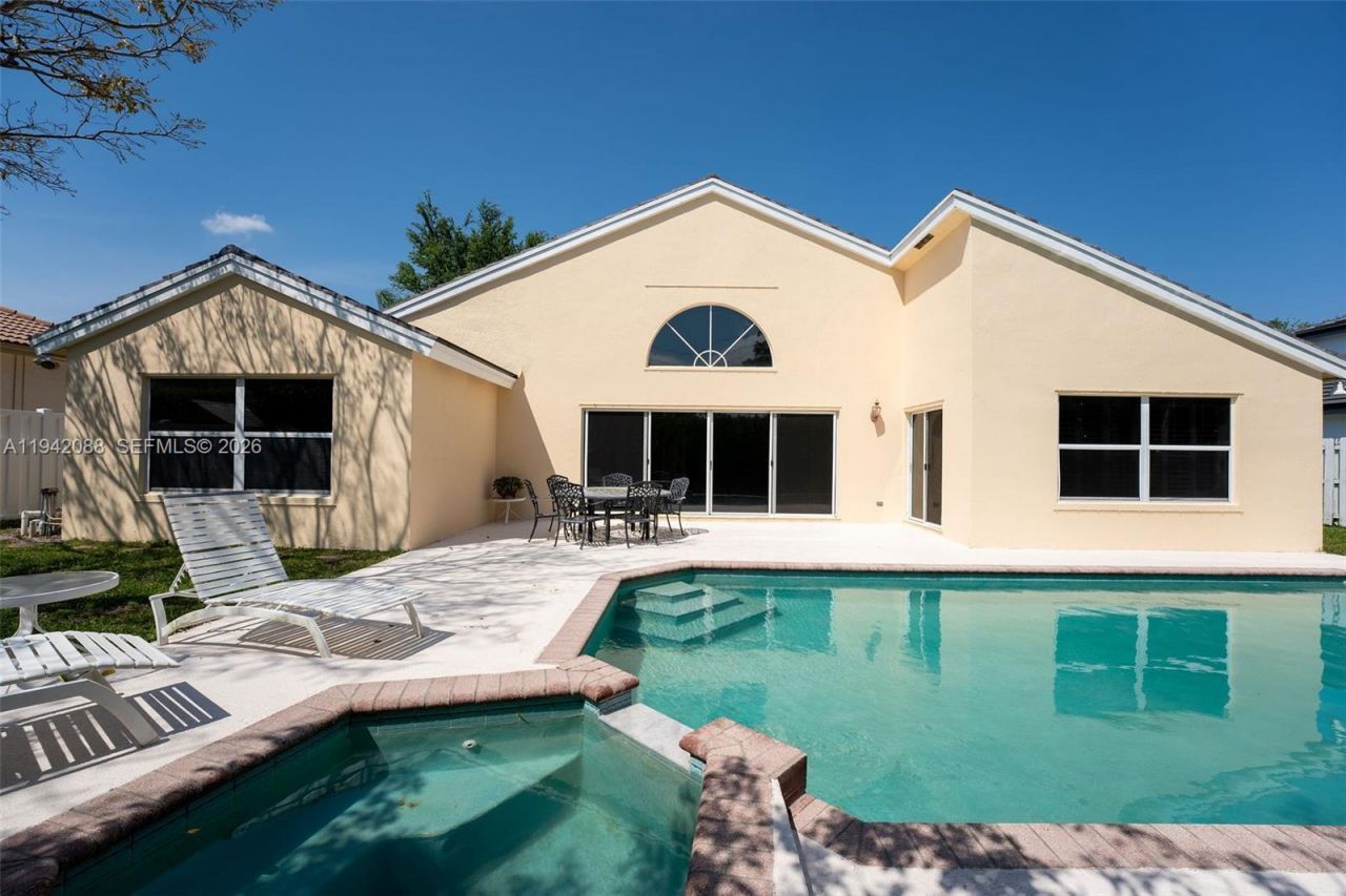 13080 NW 8th Ct, Sunrise, FL 33325 Photo