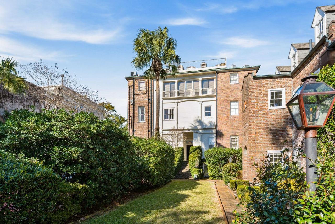 55 Laurens Street Photo 37