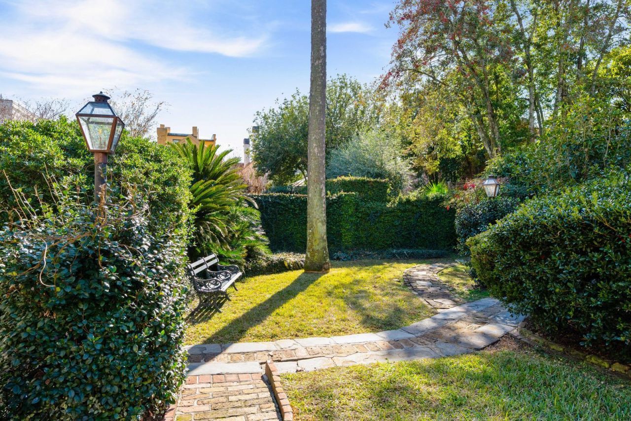 55 Laurens Street Photo 39