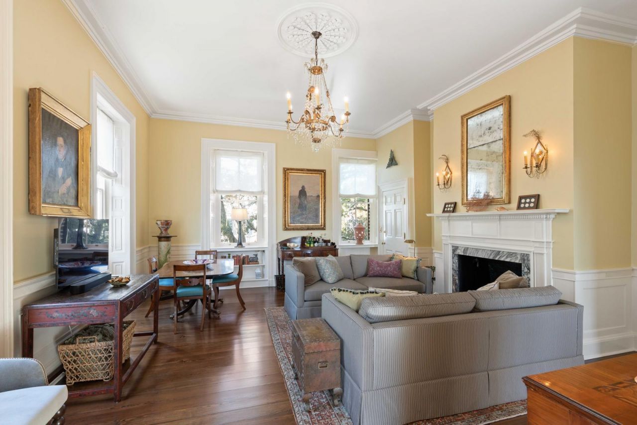 55 Laurens Street Photo 8