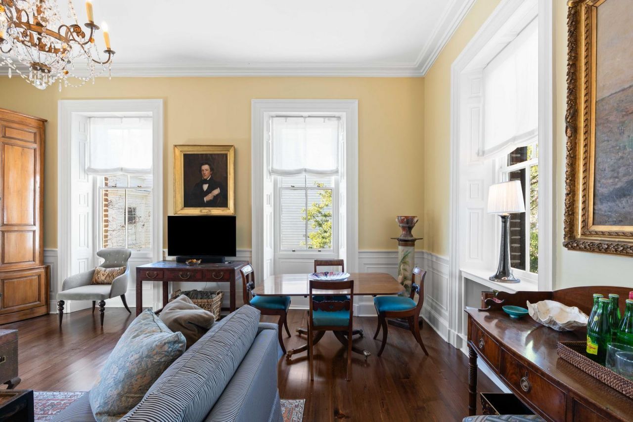 55 Laurens Street Photo 9