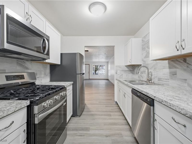 127 Blackburn Street, Campbell, OH 44405 Photo 11