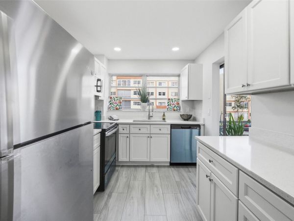 2201 NW 41st Avenue, Unit 209, Lauderhill, FL 33313