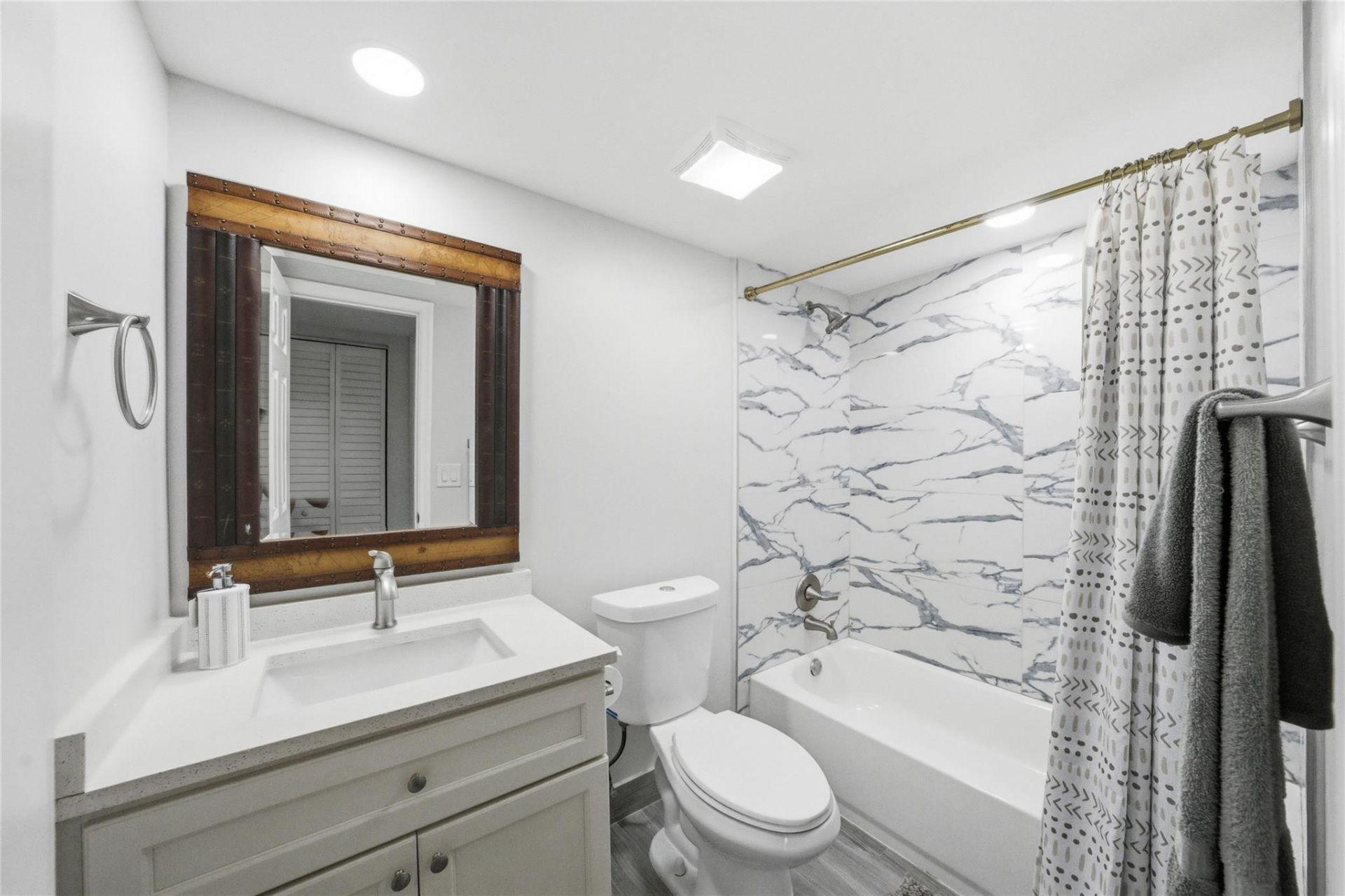2201 NW 41st Avenue, Unit 209, Lauderhill, FL 33313 Photo