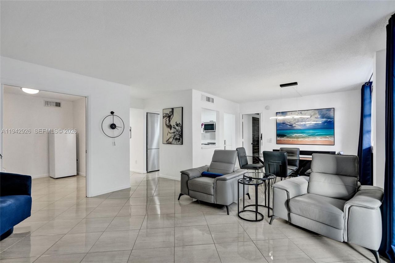 1849 S Ocean Dr, Unit 408, Hallandale Beach, FL 33009 Photo