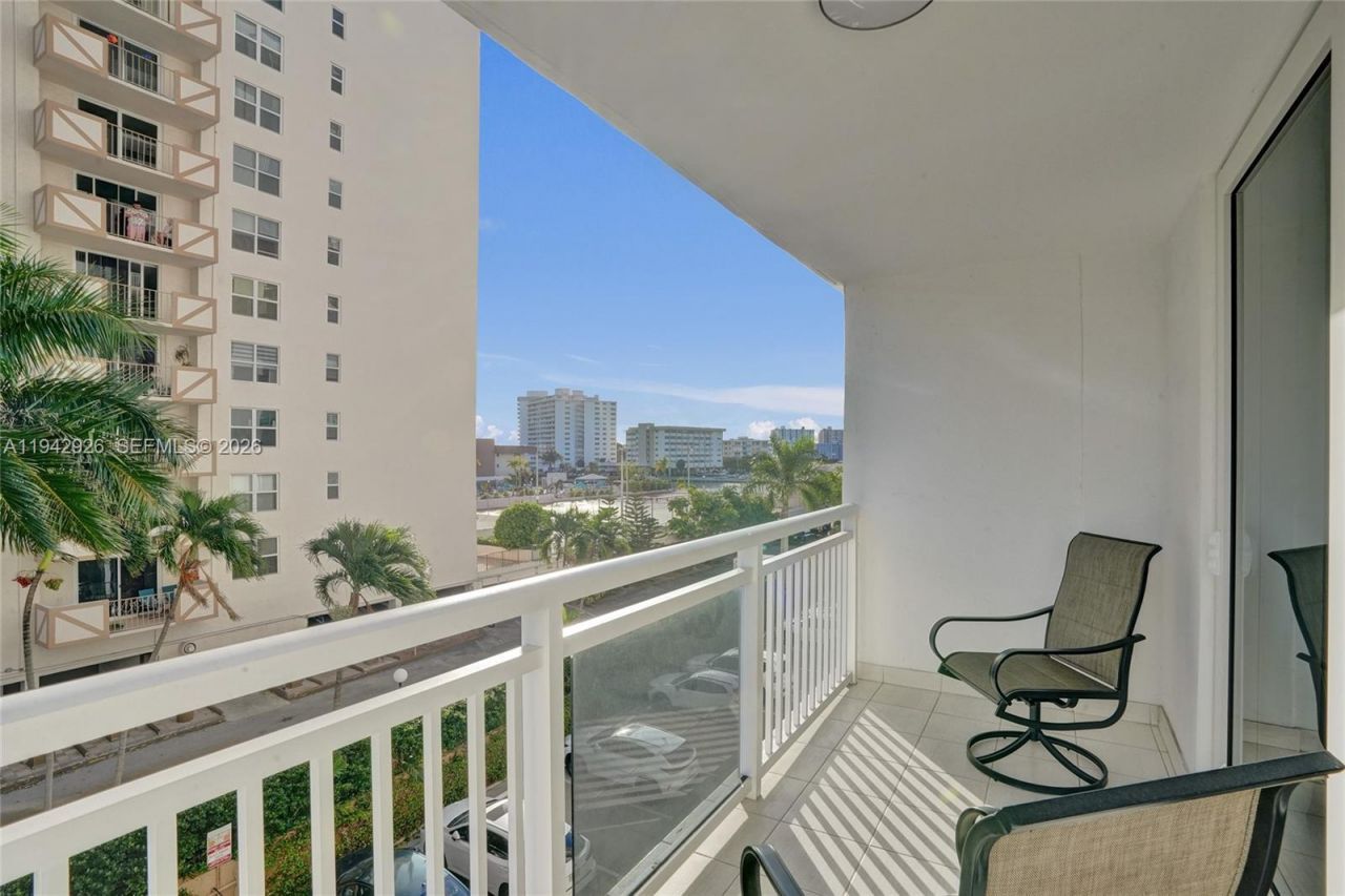 1849 S Ocean Dr, Unit 408, Hallandale Beach, FL 33009 Photo