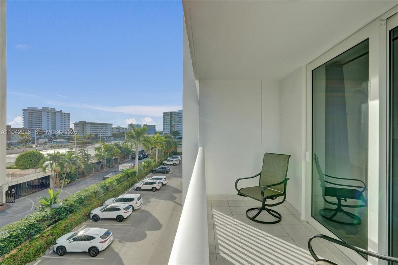 1849 S Ocean Dr, Unit 408, Hallandale Beach, FL 33009 Photo