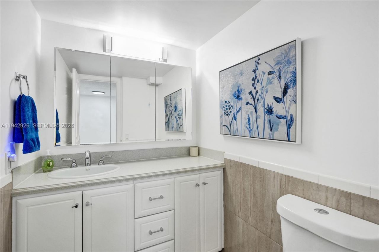 1849 S Ocean Dr, Unit 408, Hallandale Beach, FL 33009 Photo