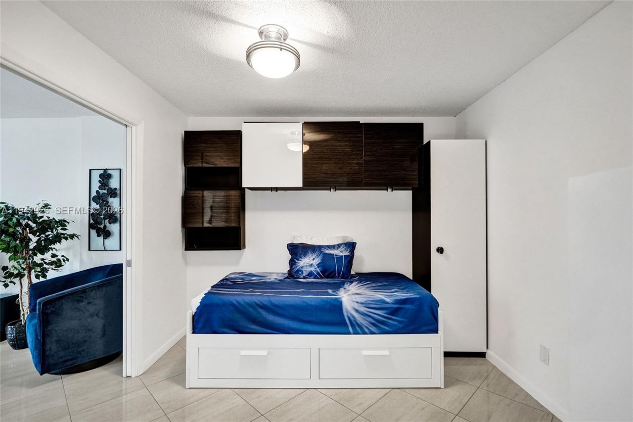 1849 S Ocean Dr, Unit 408, Hallandale Beach, FL 33009 Photo