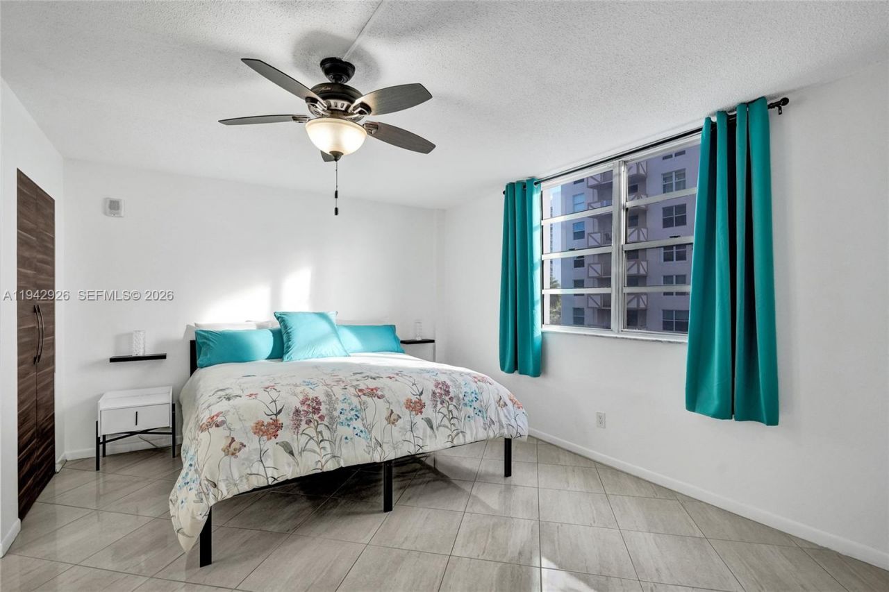 1849 S Ocean Dr, Unit 408, Hallandale Beach, FL 33009 Photo