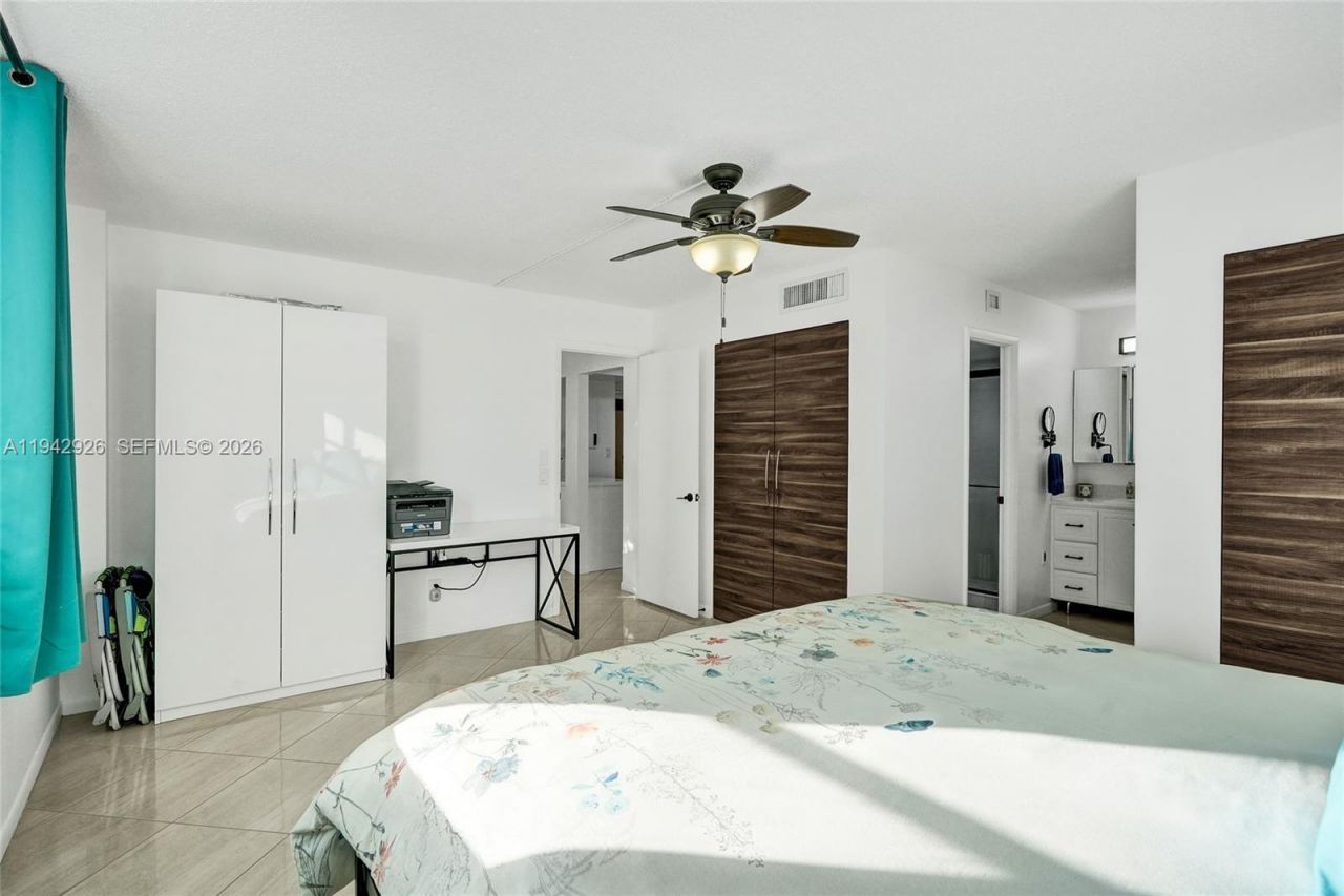 1849 S Ocean Dr, Unit 408, Hallandale Beach, FL 33009 Photo