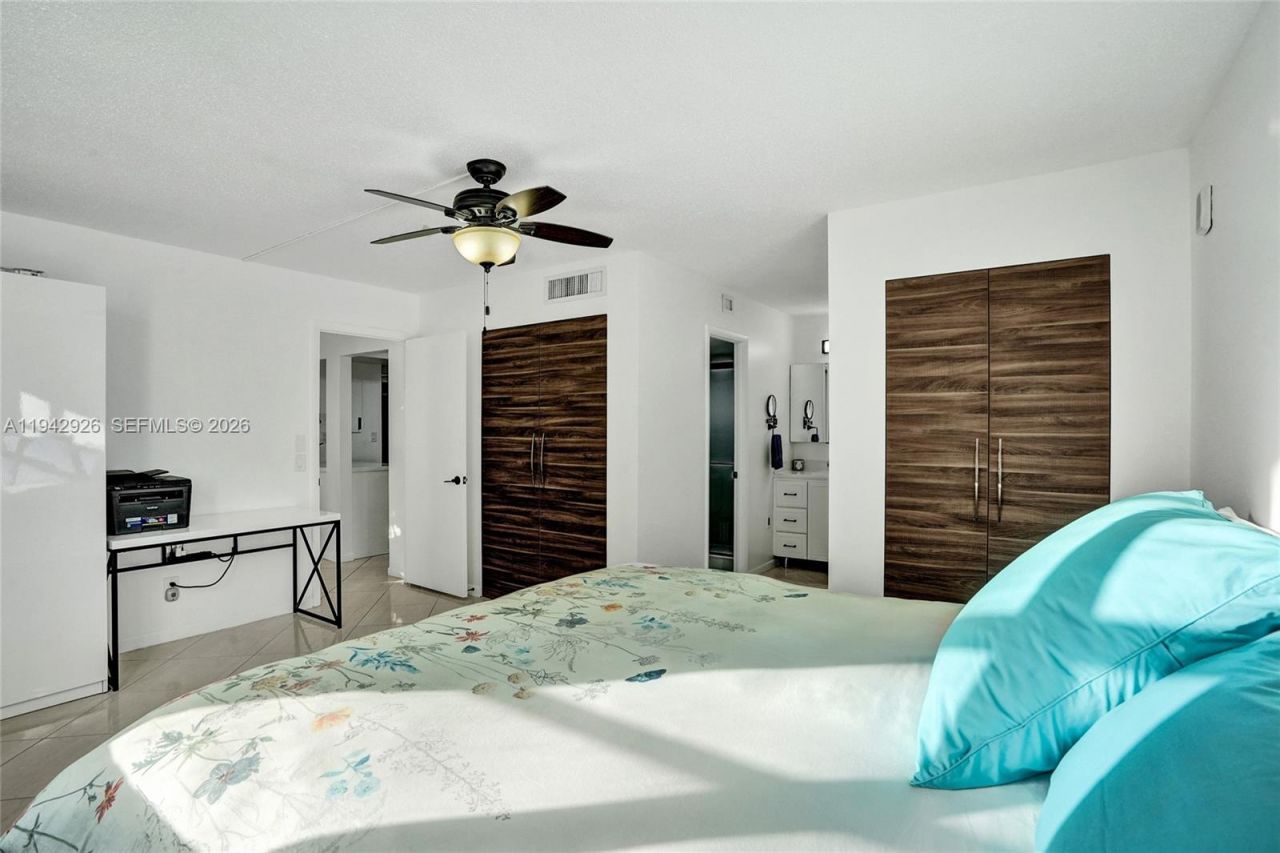 1849 S Ocean Dr, Unit 408, Hallandale Beach, FL 33009 Photo