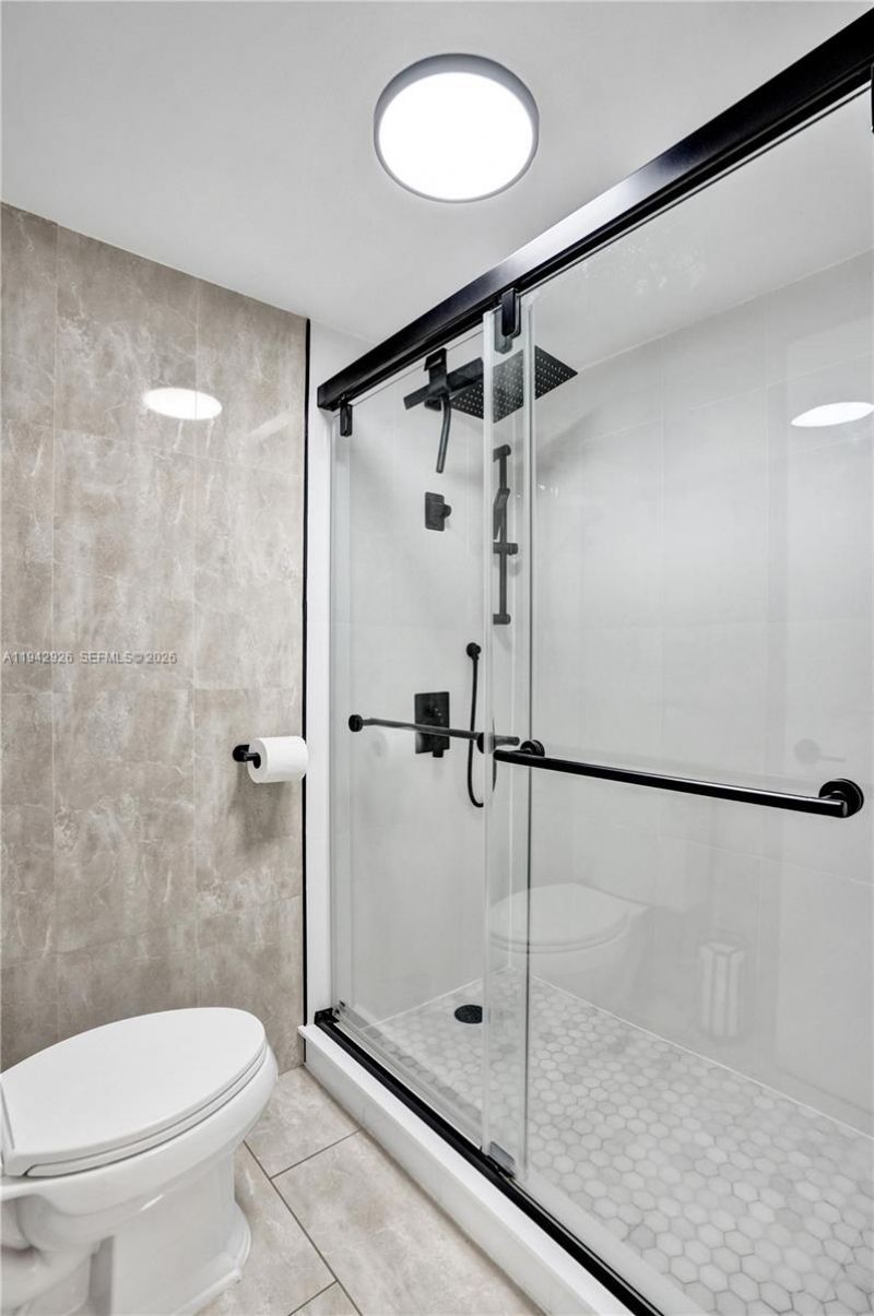 1849 S Ocean Dr, Unit 408, Hallandale Beach, FL 33009 Photo