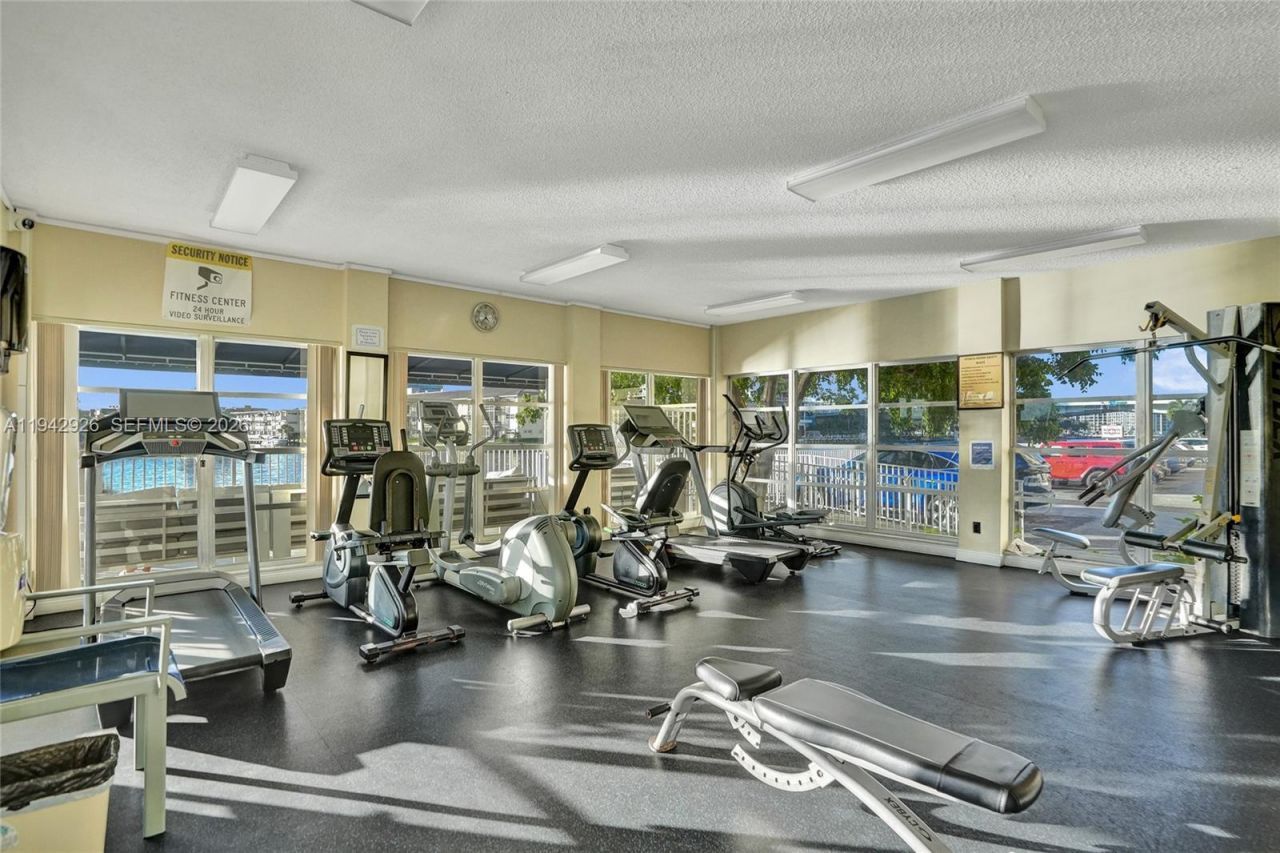 1849 S Ocean Dr, Unit 408, Hallandale Beach, FL 33009 Photo