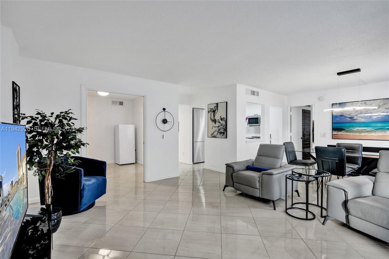 1849 S Ocean Dr, Unit 408, Hallandale Beach, FL 33009 Photo