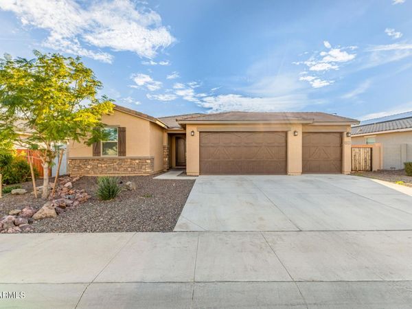 18083 W WOLF Street, Goodyear, AZ 85395