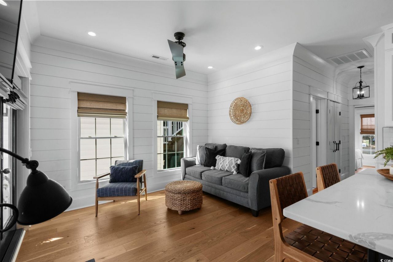 6001 - 1019 S Kings Hwy. Photo 9