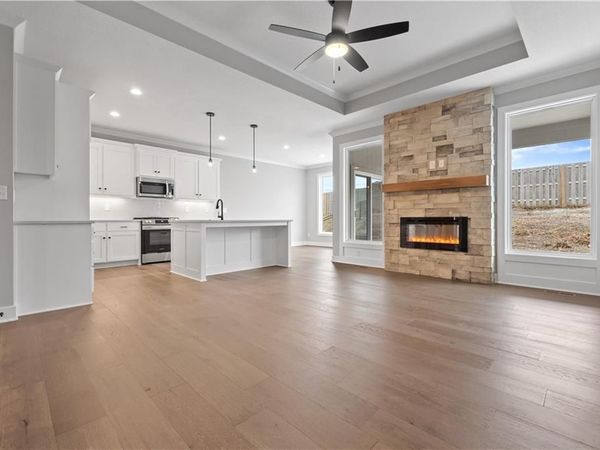 25037 W 94th Terrace, Lenexa, KS 66227