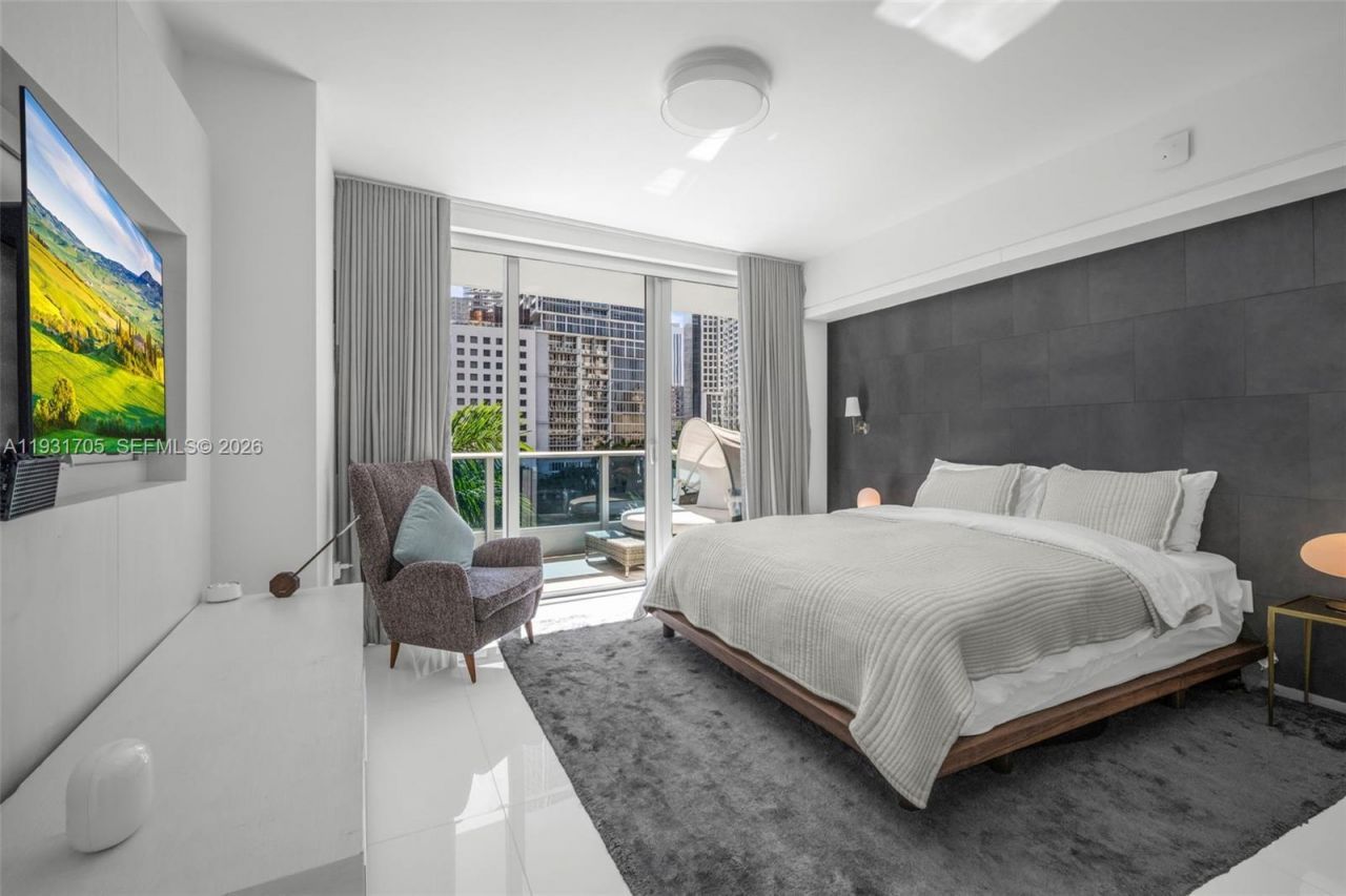 200 Biscayne Boulevard Way, Unit 309, Miami, FL 33131 Photo