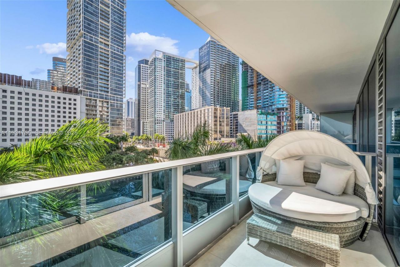 200 Biscayne Boulevard Way, Unit 309, Miami, FL 33131 Photo