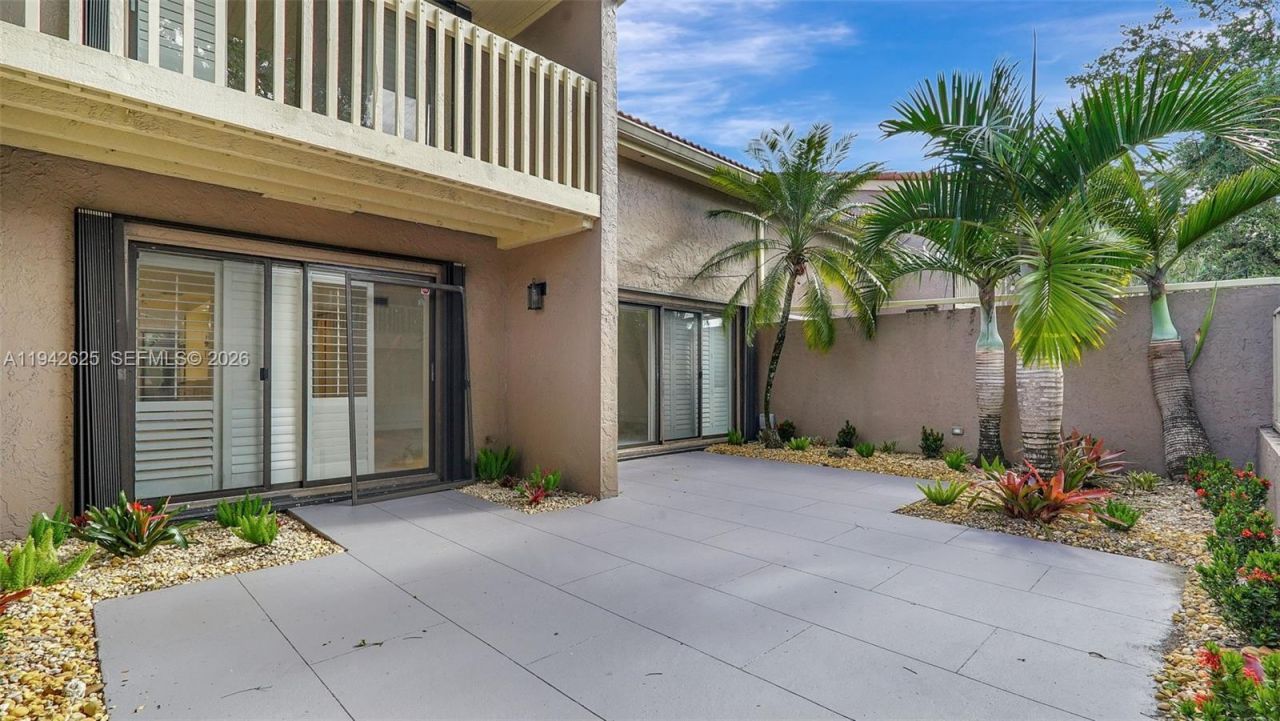 205 Dunwoody Ln , Unit 17-85, Hollywood, FL 33021 Photo