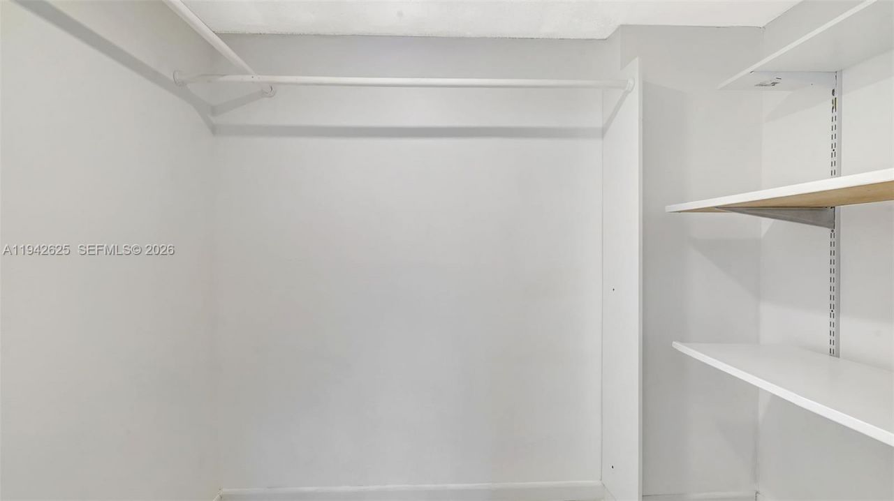 205 Dunwoody Ln , Unit 17-85, Hollywood, FL 33021 Photo