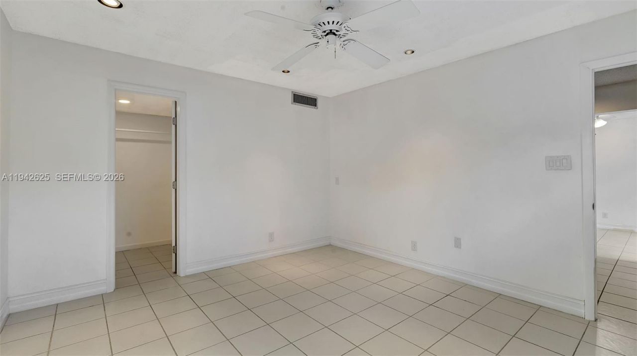205 Dunwoody Ln , Unit 17-85, Hollywood, FL 33021 Photo