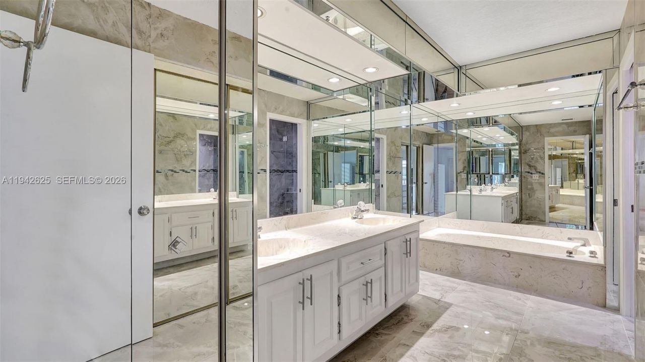 205 Dunwoody Ln , Unit 17-85, Hollywood, FL 33021 Photo