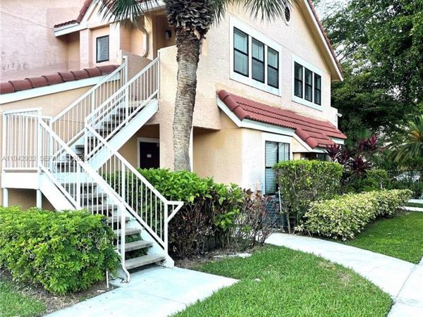 15551 SW 104th Ter, Unit 826, Miami, FL 33196