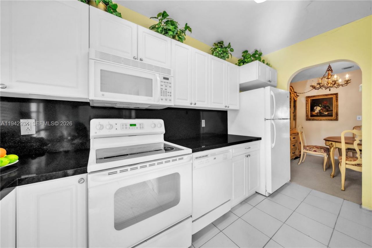 2400 S Ocean Dr, Unit 302, Hollywood, FL 33019 Photo