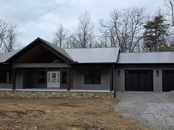 12 Pine Pl, Monterey, TN 38574