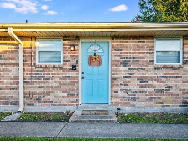 498 OAK Avenue, Unit 2, Harahan, LA 70123