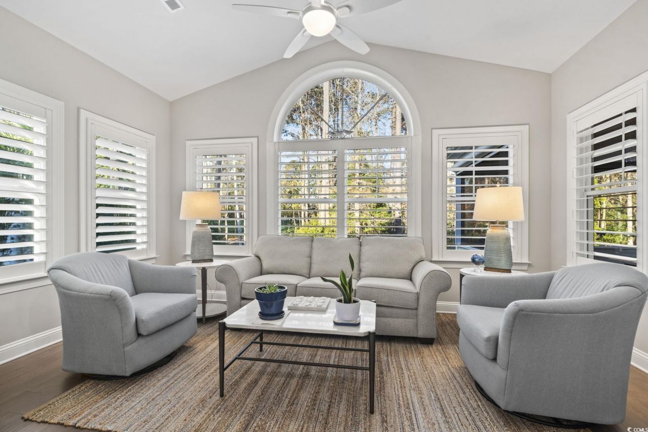 636 Elmwood Circle Photo 14