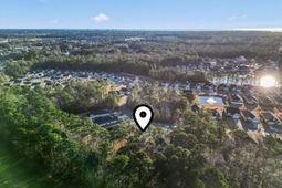 636 Elmwood Circle photo 4