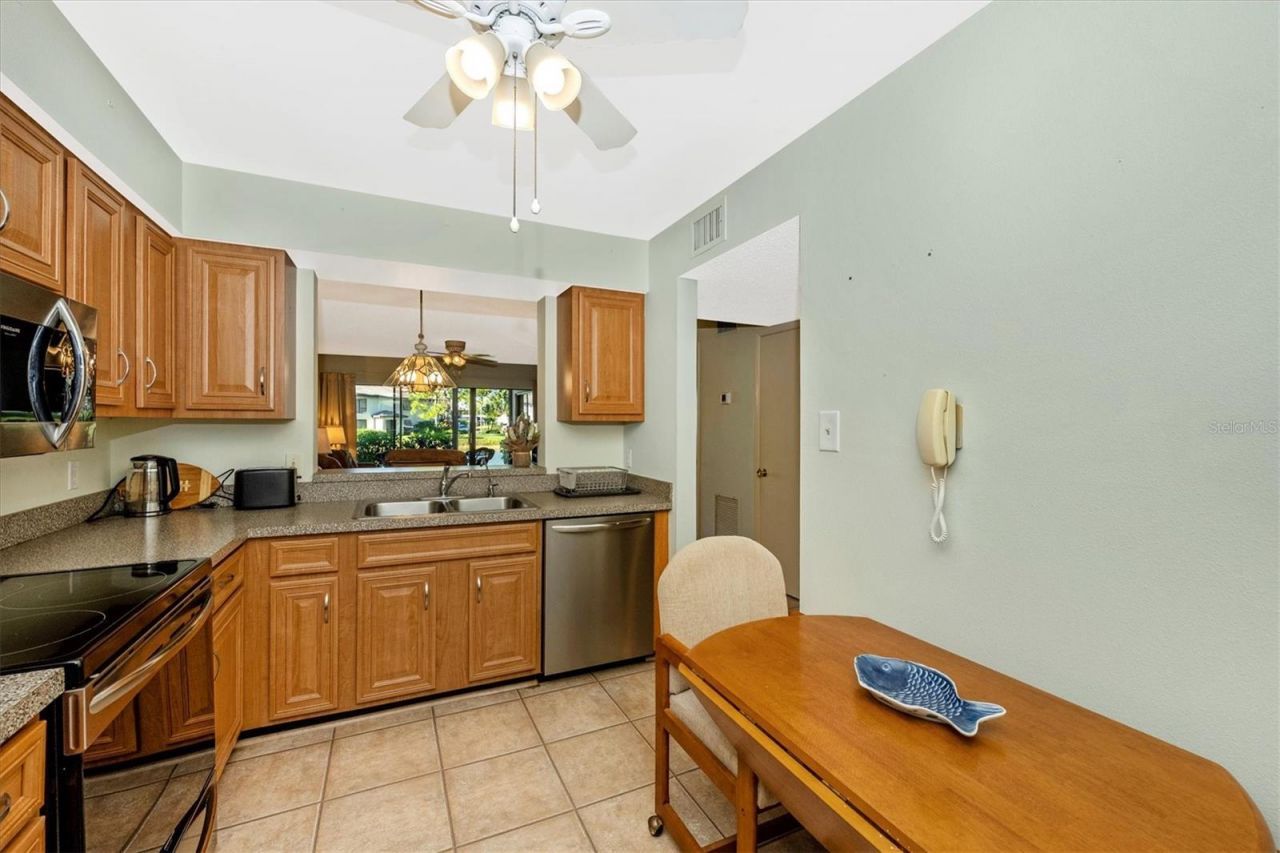 5219 Lake Village Drive, Unit 21, Sarasota, FL 34235 Photo