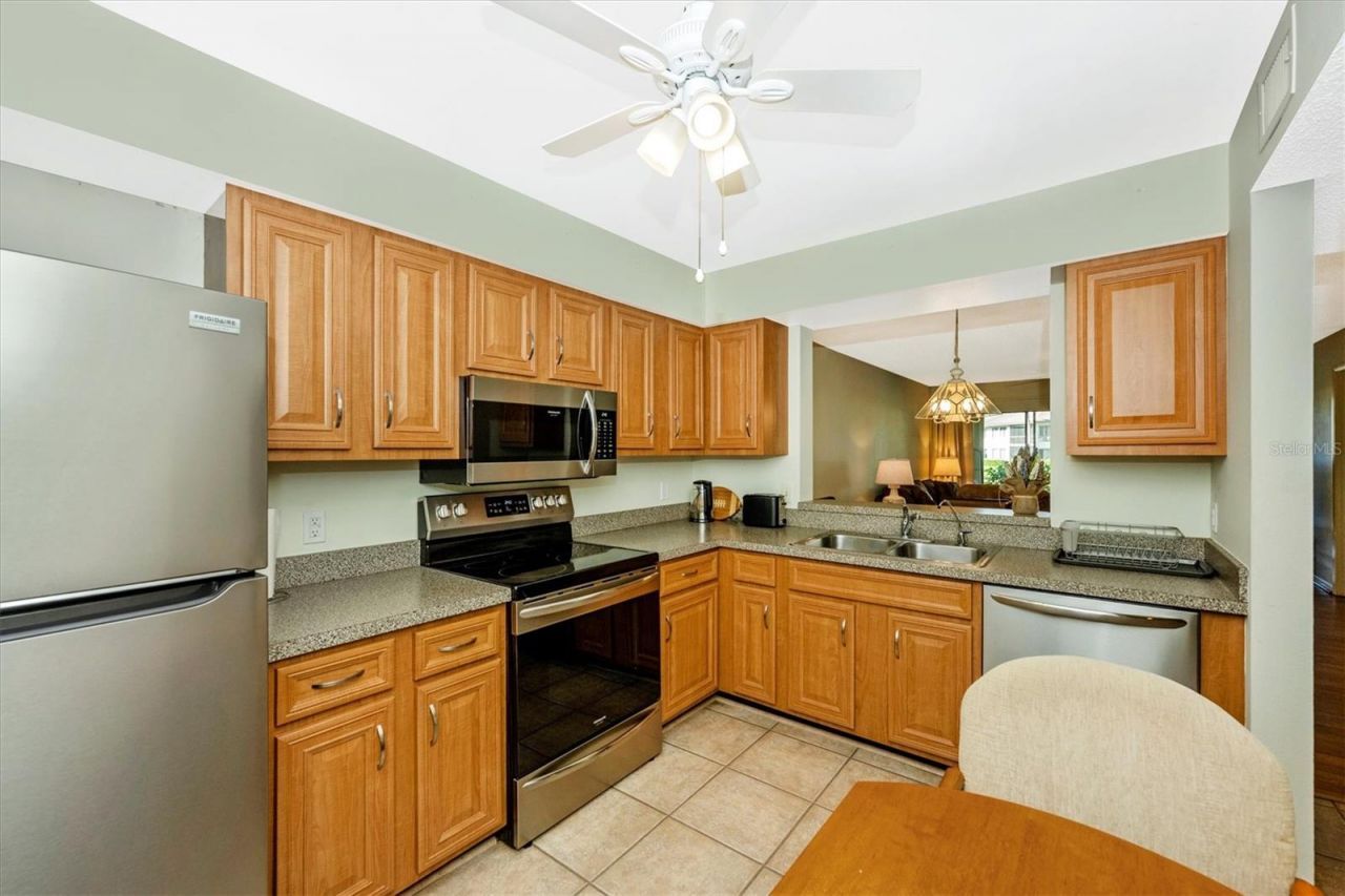 5219 Lake Village Drive, Unit 21, Sarasota, FL 34235 Photo