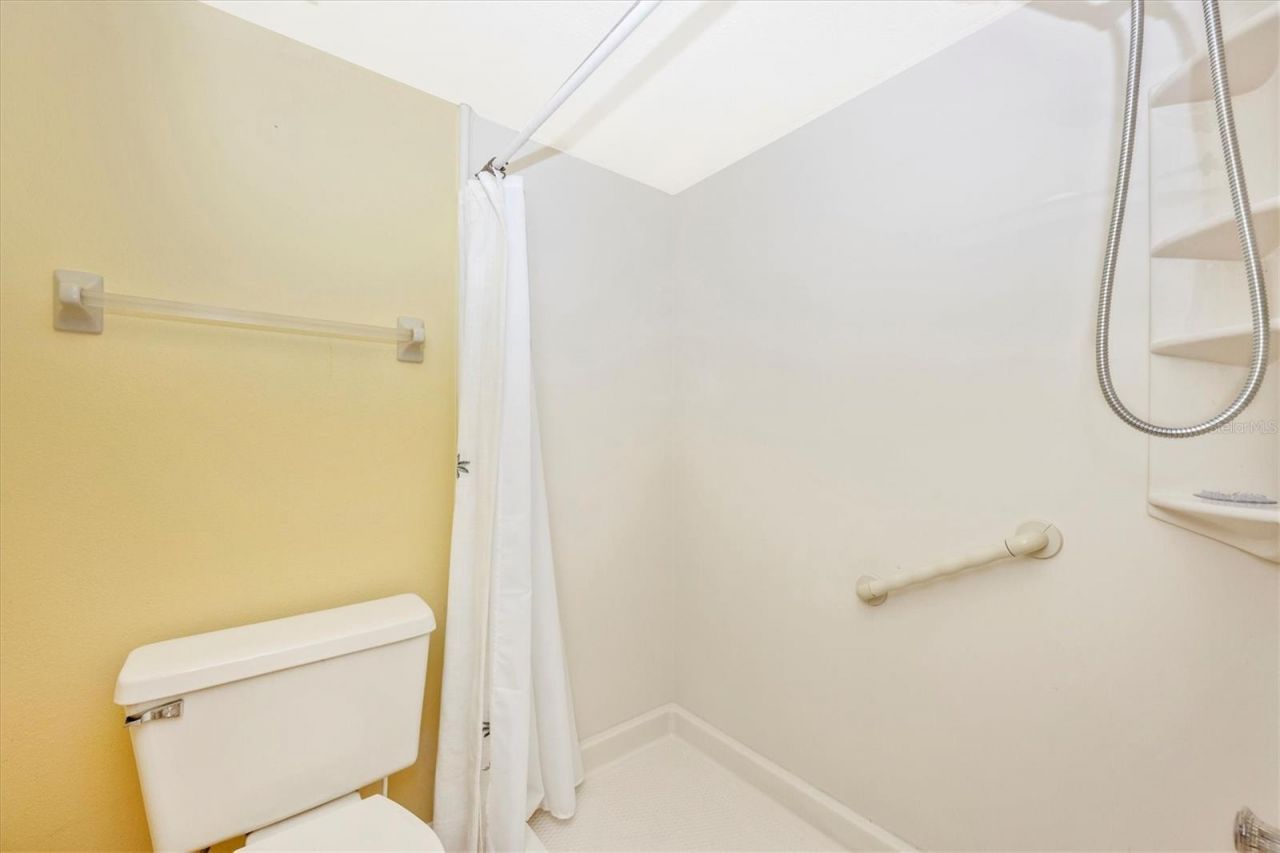 5219 Lake Village Drive, Unit 21, Sarasota, FL 34235 Photo
