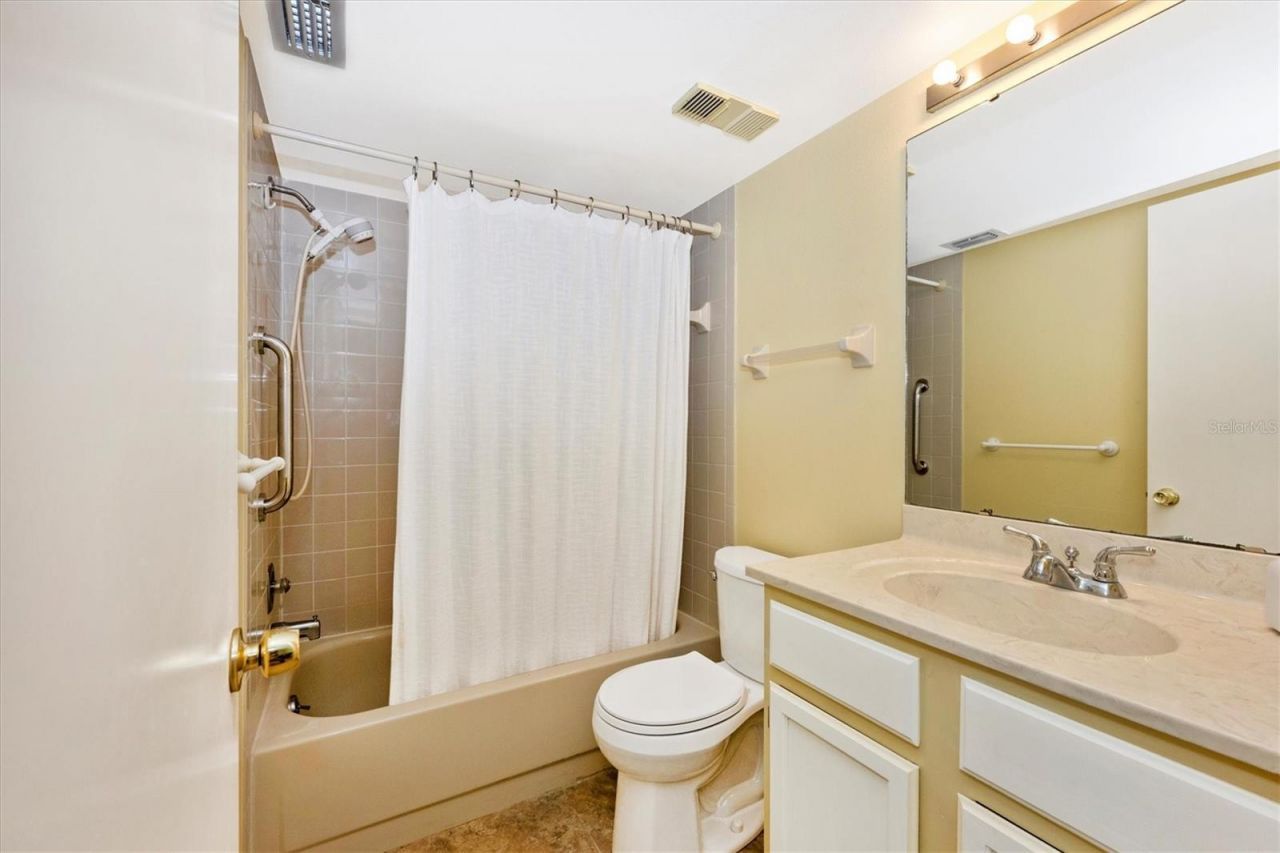 5219 Lake Village Drive, Unit 21, Sarasota, FL 34235 Photo