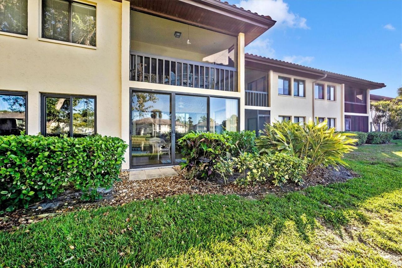 5219 Lake Village Drive, Unit 21, Sarasota, FL 34235 Photo