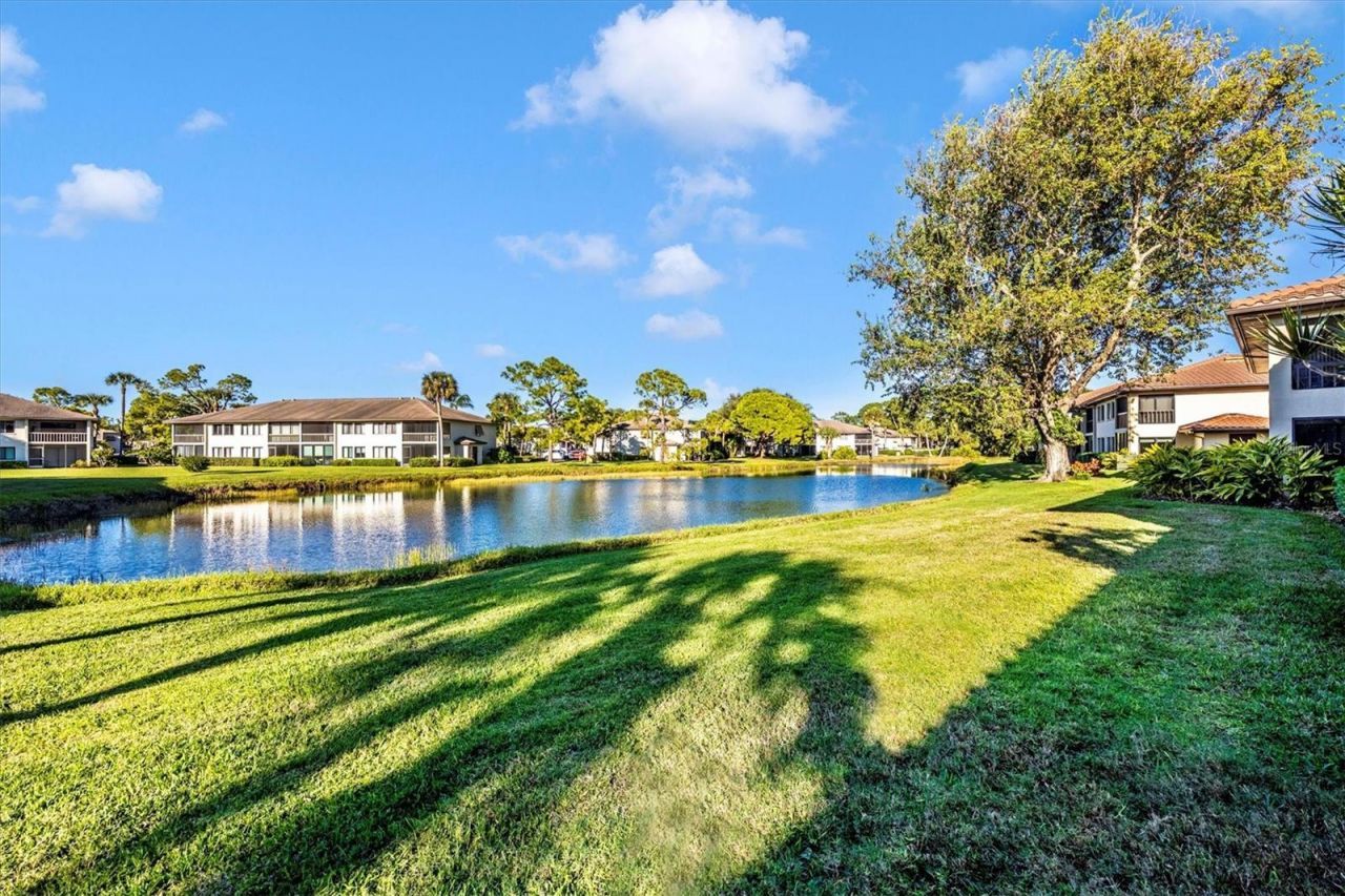 5219 Lake Village Drive, Unit 21, Sarasota, FL 34235 Photo